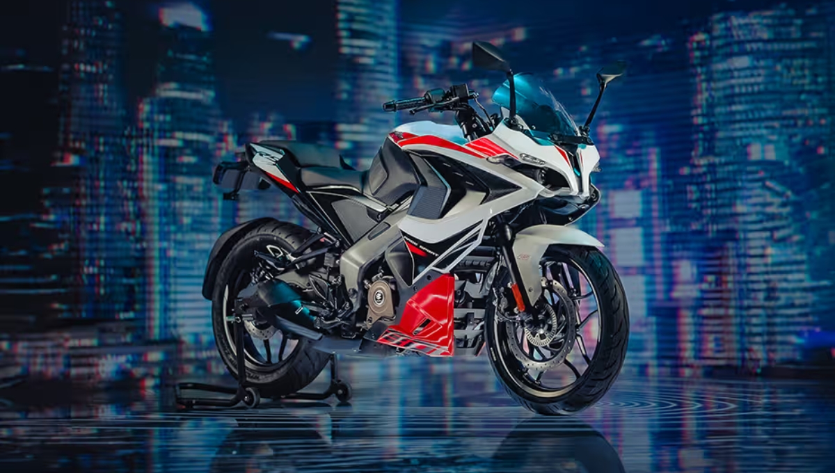 सिर्फ 1.72 लाख में आए दमदार 24.1 bhp वाली Bajaj Pulsar RS 200 रफ्तार की नई पहचान