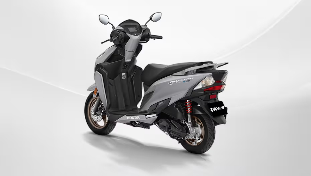 4.2 इंच TFT डिस्प्ले, CBS ब्रेकिंग और शानदार डिजाइन Honda Dio की कीमत जानें