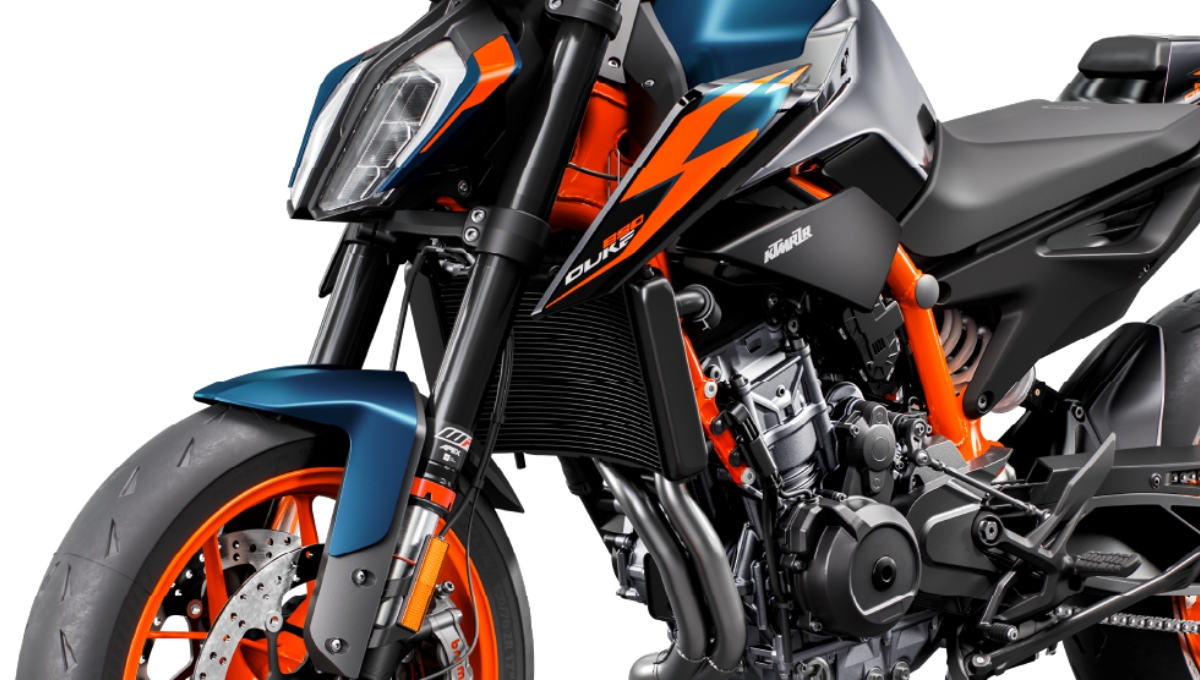 119 bhp की ताकत वाली KTM 890 Duke R दमदार फीचर्स और 230 kmph की स्पीड का राजा