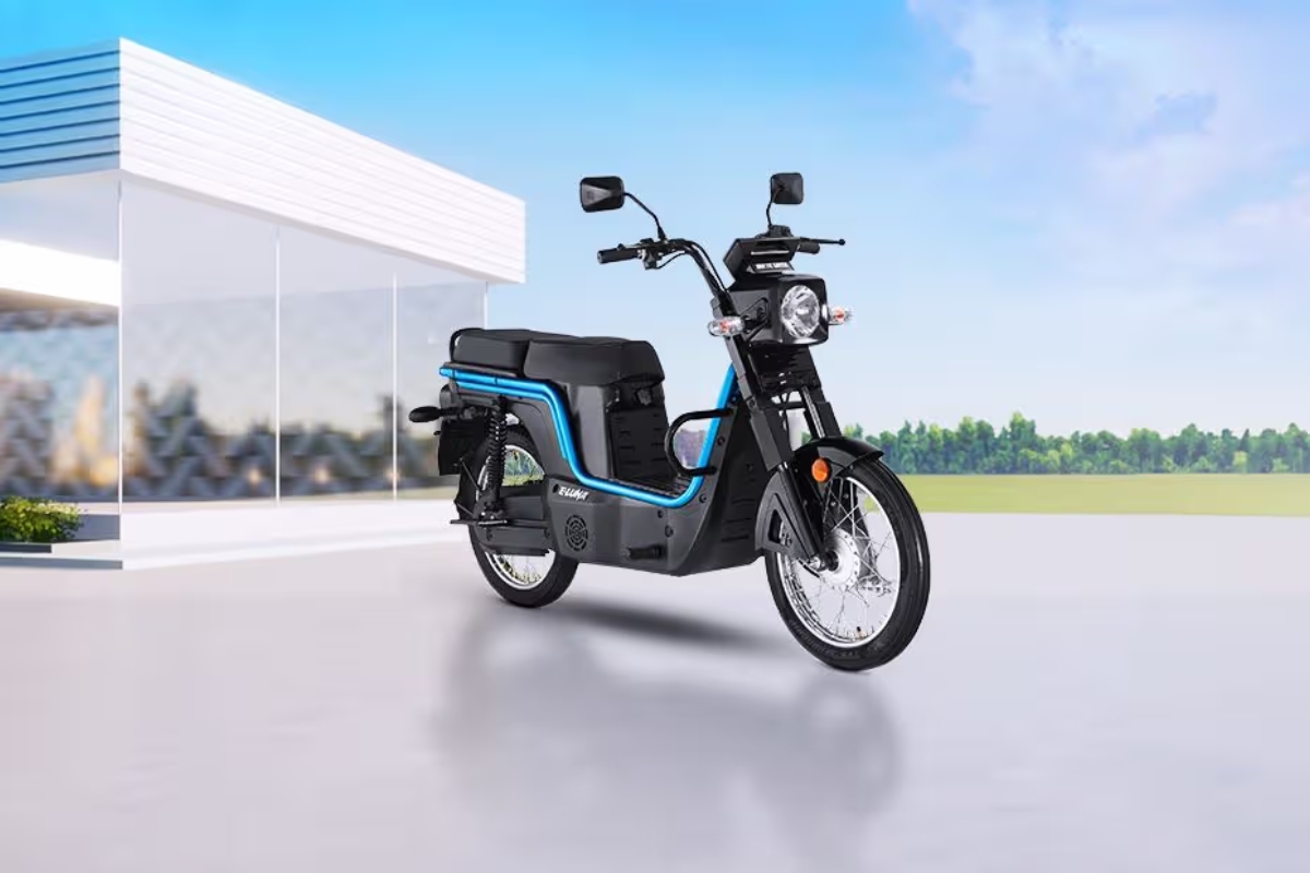 सस्ती, स्टाइलिश और स्मार्ट Kinetic Green E-Luna की कीमत ₹70,000, डिजिटल मीटर और 4 घंटे में फुल चार्ज