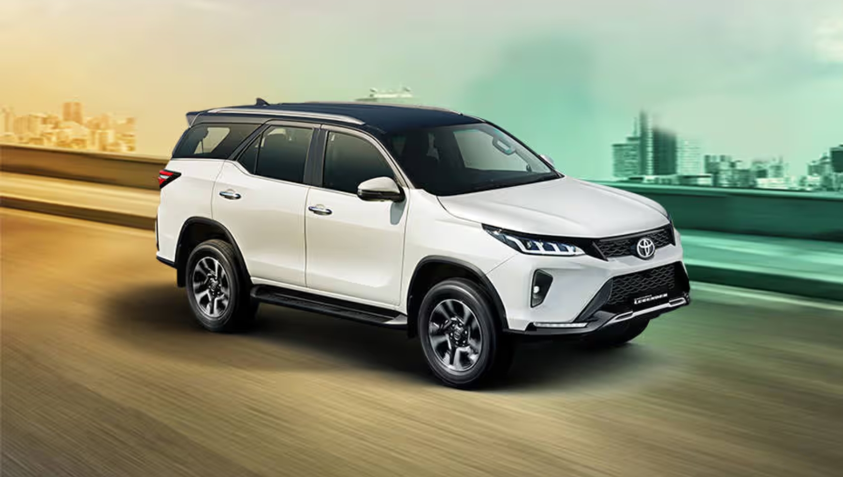 Toyota Fortuner: 201.15bhp पावर और 7 सीट्स के साथ SUV का असली राजा, जानिए कीमत भी