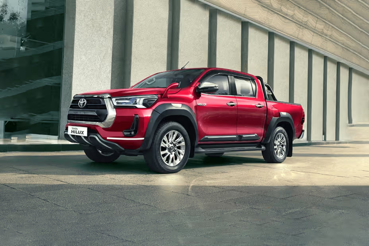 ₹30 लाख की कीमत में जबरदस्त ताकत जानिए क्यों Toyota Hilux है हर एडवेंचर लवर की पहली पसंद