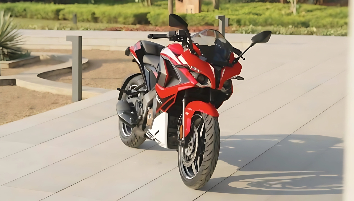 सिर्फ 1.72 लाख में आए दमदार 24.1 bhp वाली Bajaj Pulsar RS 200 रफ्तार की नई पहचान