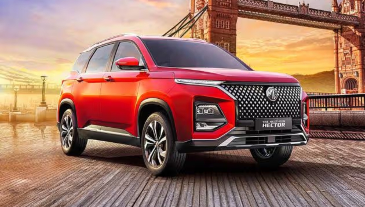 MG Hector Plus SUV: 141 BHP की ताक़त और 12.34 kmpl माइलेज, जानिए कितनी है कीमत