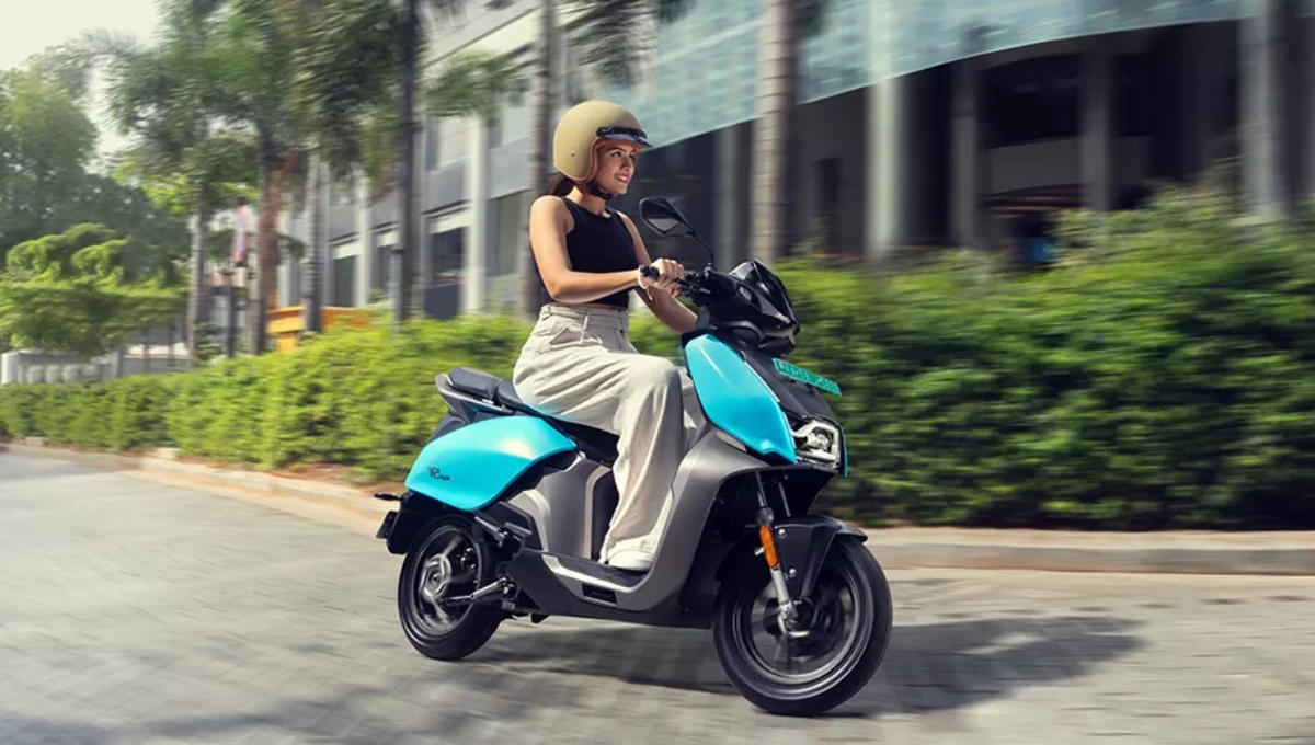 VIDA V2: 1 लाख के अंदर में 69 kmph की रफ्तार और 26L स्टोरेज वाला स्मार्ट स्कूटर